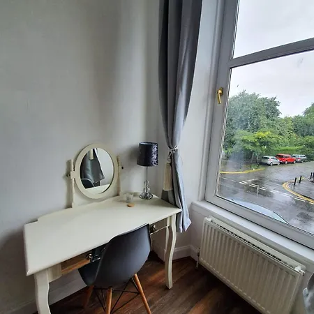 Apartamento Sunny, Cosy & Central Overlooking A Park Edimburgo