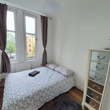 Sunny, Cosy & Central Overlooking A Park * Edimburgo