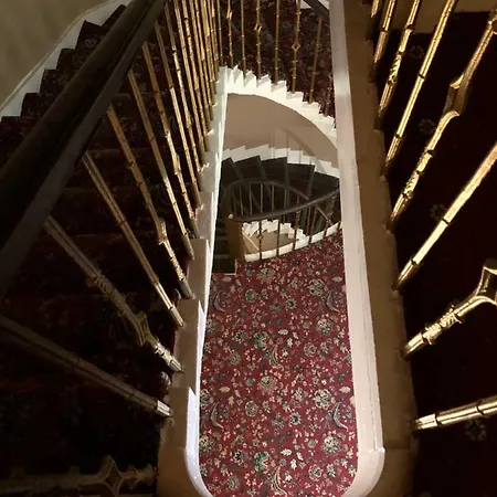 Guest house Atlas 2*