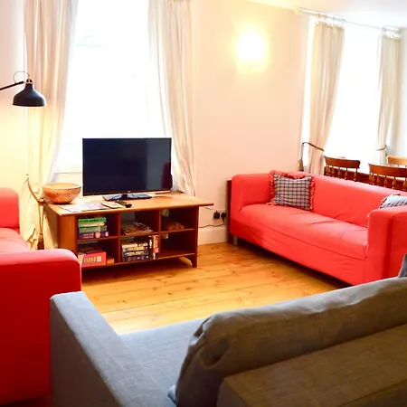 Apartment 2 Bedroom In Centre