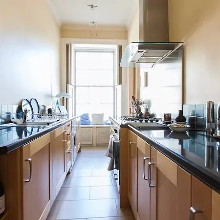 شقة 1 Bedroom New Town Flat Sleeps 2