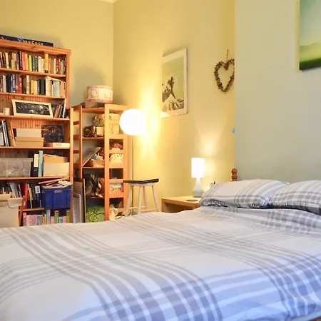 דירה Two Bedroom Flat In Meadowbank Sleeps 4
