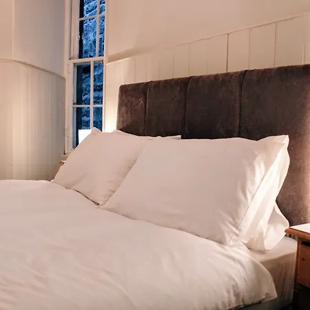 Appartement 3 Bedroom On The Royal Mile *