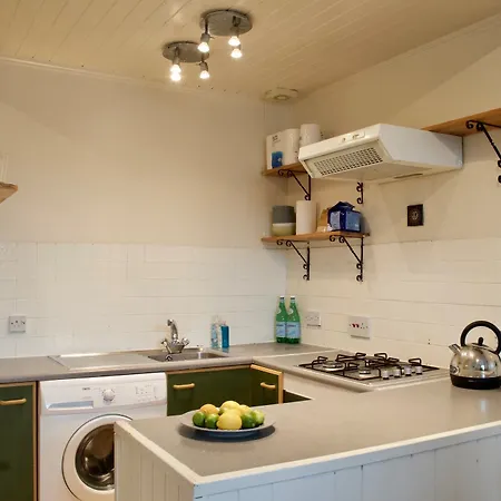 Flat In Stockbridge *