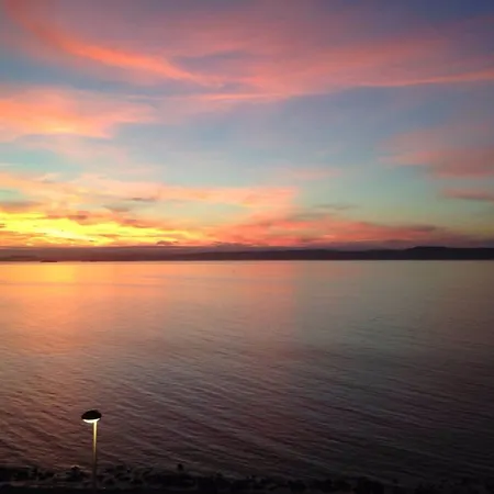 2 Bedroom With Sea View Sleeps 4