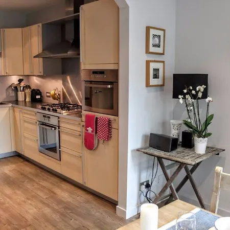 2 Bedroom With Sea View Sleeps 4 Apartamento Edimburgo