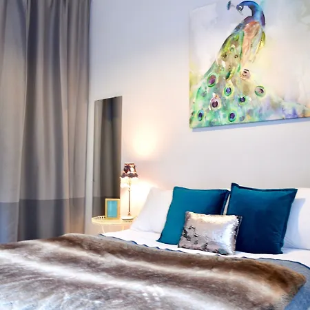 1 Bedroom Flat In Appartement *