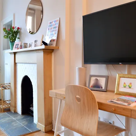 1 Bedroom Flat In Appartement