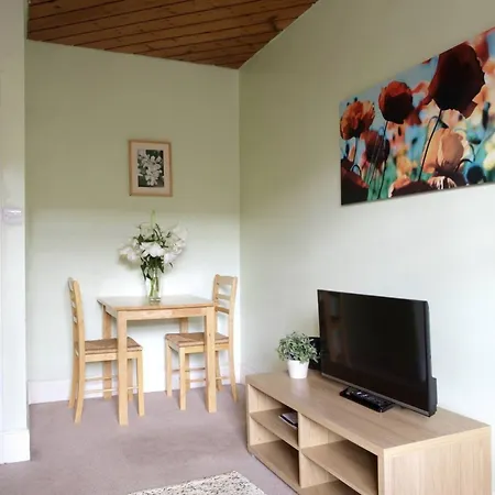 1 Bedroom In * Edinburgh