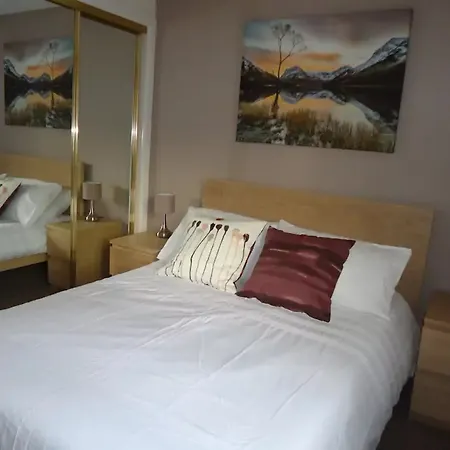 Two Bedroom Near Haymarket