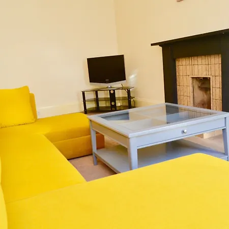 3 Bedroom Bruntsfield Flat Apartmán
