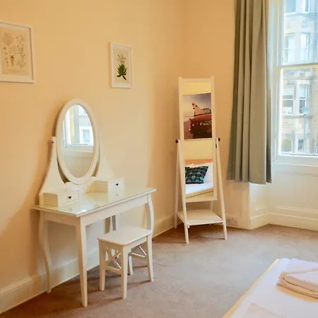 3 Bedroom Bruntsfield Flat Apartmán Edinburgh