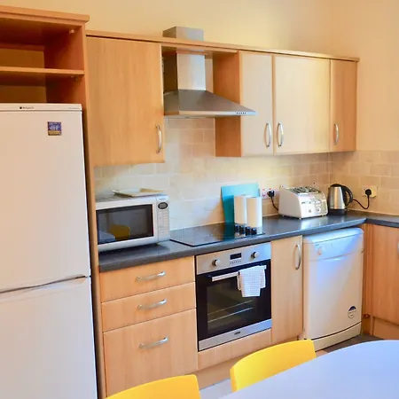 3 Bedroom Bruntsfield Flat * Edinburgh