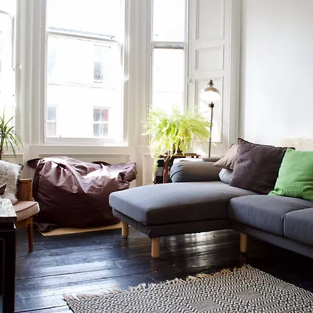 1 Bedroom Flat With Location Edinburgh