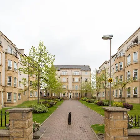 2 Bedroom Near Centre Edinburgh