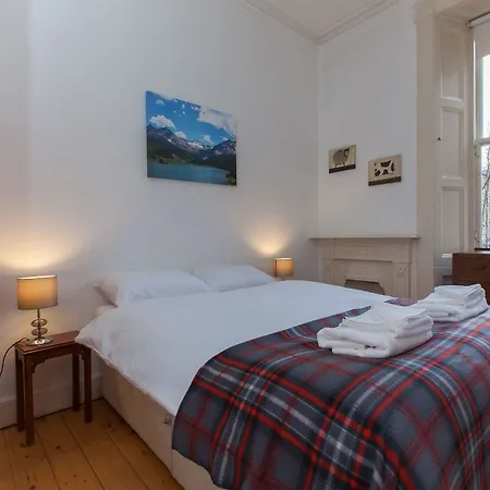 Apartment 2 Bedroom Edinburgh