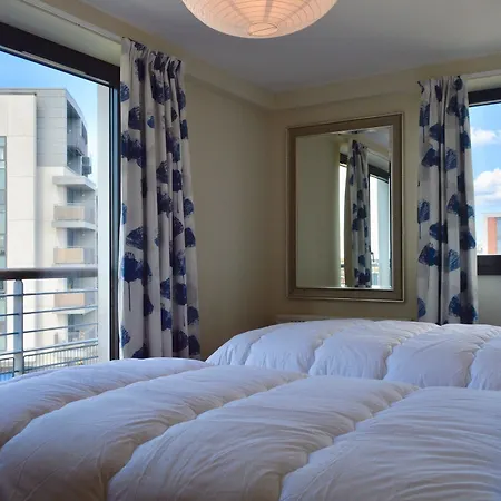 3 Bedroom Canal-side Sleeps 6 Appartement Édimbourg