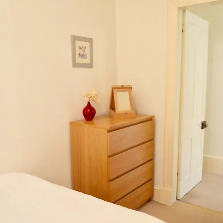 아파트 2 Bedroom Flat