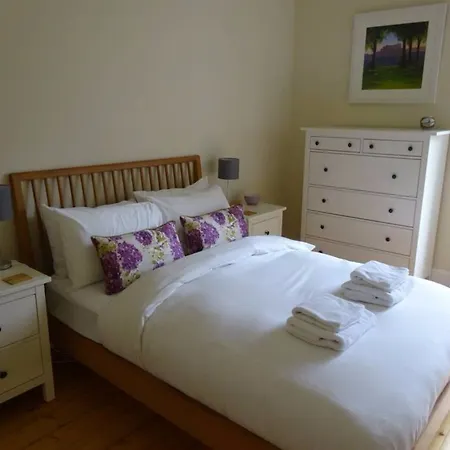 3 Bedroom Stockbridge * Edinburgh