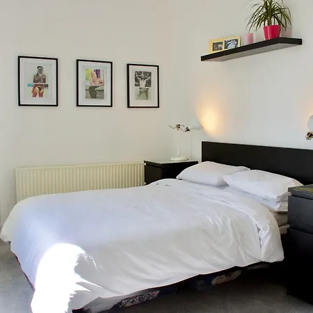 2 Bedroom Near Murrayfield *
