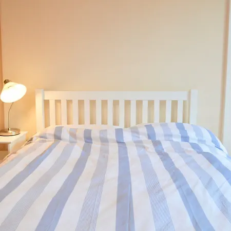 Apartment One Bedroom Flat With Box In