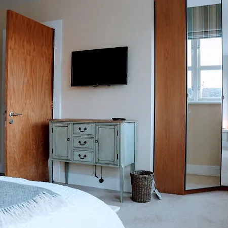 아파트 2 Bedroom In The Heart Of The