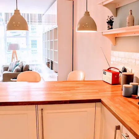 2 Bedroom In The Heart Of The Edinburgh