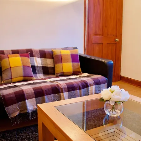 1 Bedroom Flat In Broughton Edinburgh