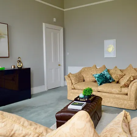 アパート West End 2 Bedroom Georgian
