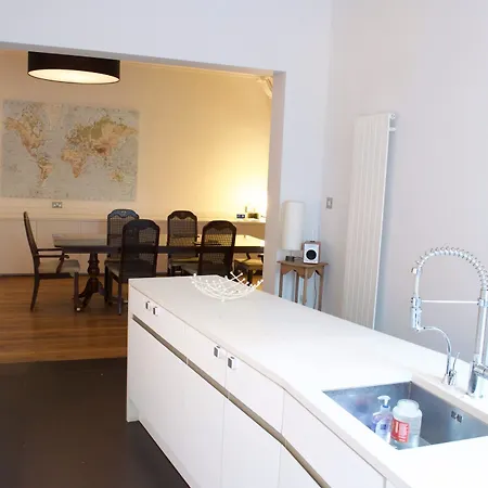 2 Bedroom With Free Parking