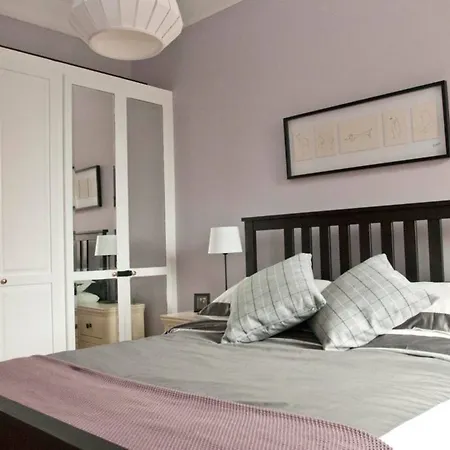 3 Bedroom In Bonnie Bruntsfield