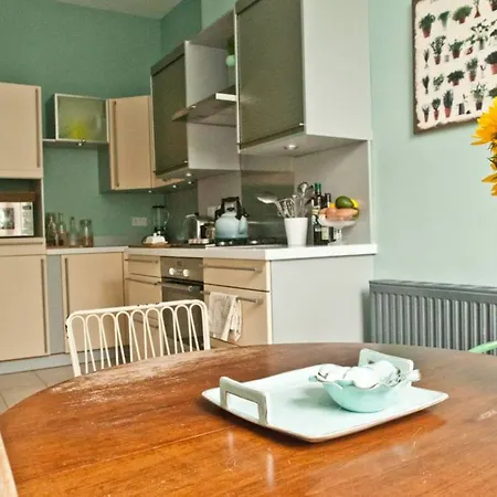 3 Bedroom In Bonnie Bruntsfield Apartment *