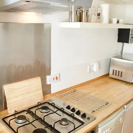 Apartment 1 Bedroom Ground Floor Colony Flat