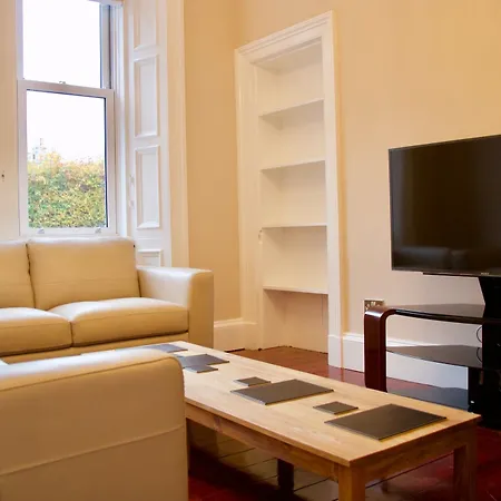 Appartement 2 Bedroom Flat Off Leith Walk Accommodates 7 *