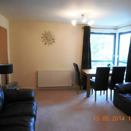 Centre 2 Bedroom Sleeps 4 Apartment Edinburgh