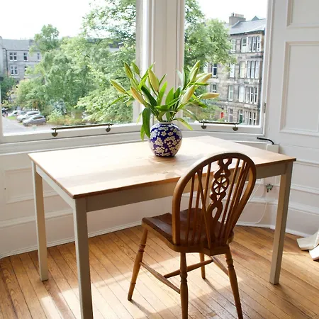شقة 3 Bedroom Flat In Edinburgh's New Town Sleeps 6