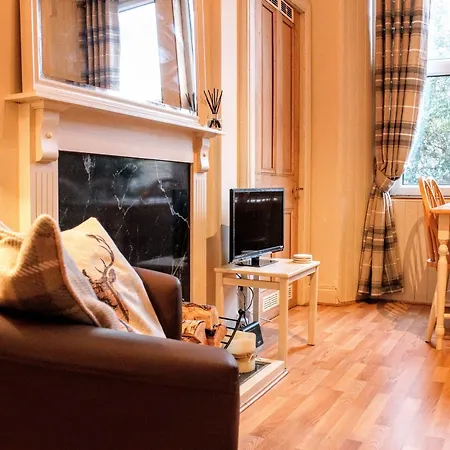 1 Bedroom In Apartment *