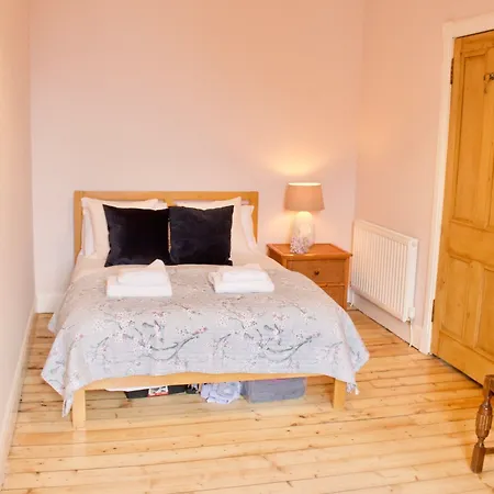 公寓 1 Bedroom Flat Near Holyrood Park - Sleeps 4 *