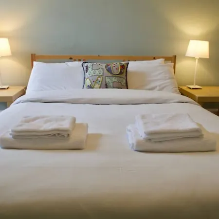 شقة 2 Bedroom Flat Near Centre