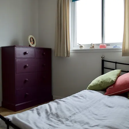 Apartment 2 Bedroom Flat In Edinburgh