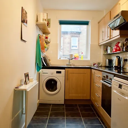 2 Bedroom Flat In *