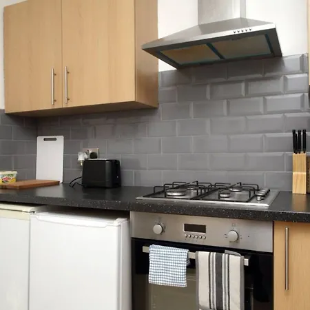 2 Bedroom Flat In Edinburg