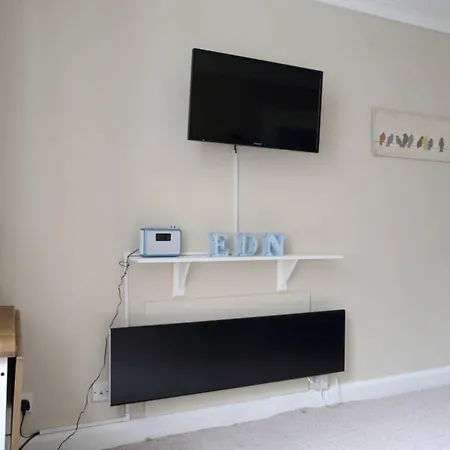 2 Bedroom Flat In 公寓 *