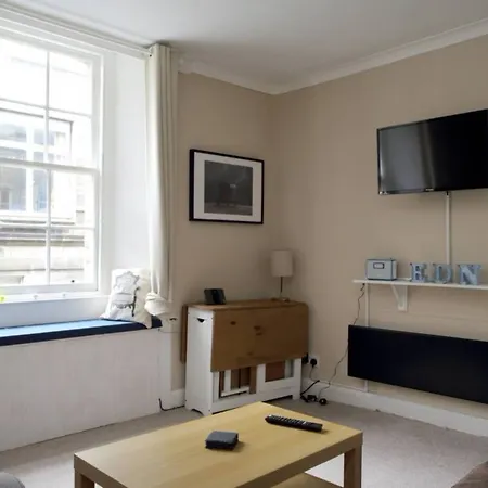 公寓 2 Bedroom Flat In 爱丁堡