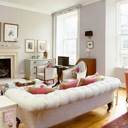 Elegant Apartment