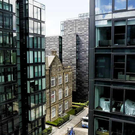 Silver Lining - Mile Apartment *