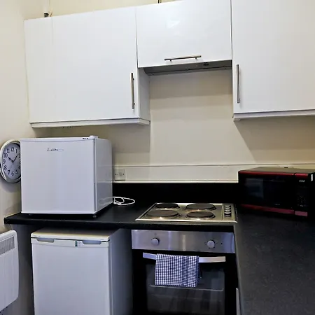 Silver Lining - Mile Apartment *
