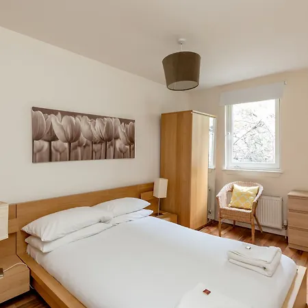 Silver Lining - Mile Apartment