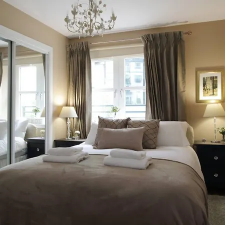 Apartamento 2 Bedroom Flat With Garage Parking Edimburgo