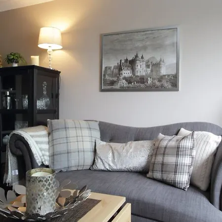 Appartamento 2 Bedroom Flat With Garage Parking Edimburgo